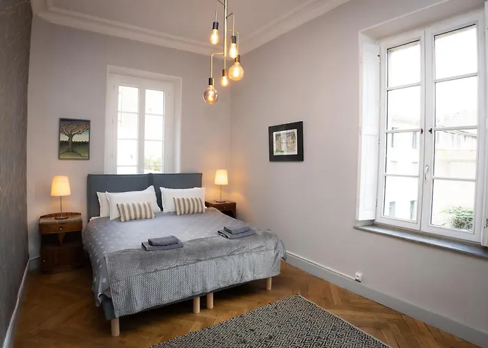 Place Alegria * Carcassone